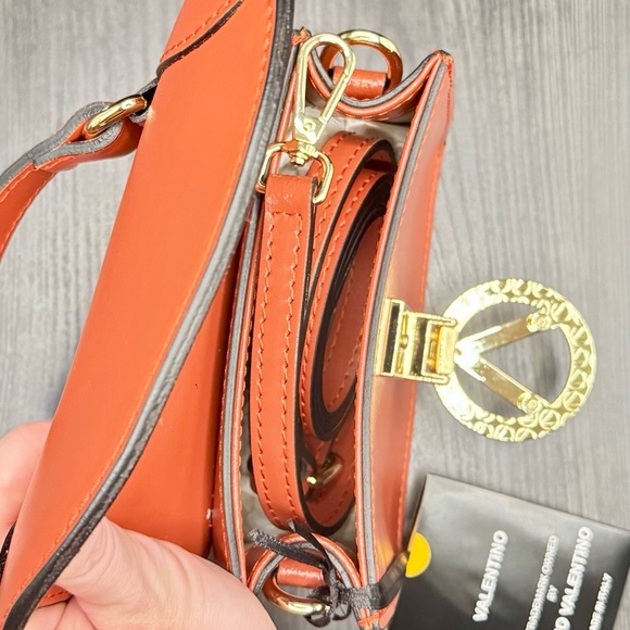 VALENTINO BY MARIO VALENTINO
Bibi Retro Leather Small Shoulder Bag - Picture 3 of 12